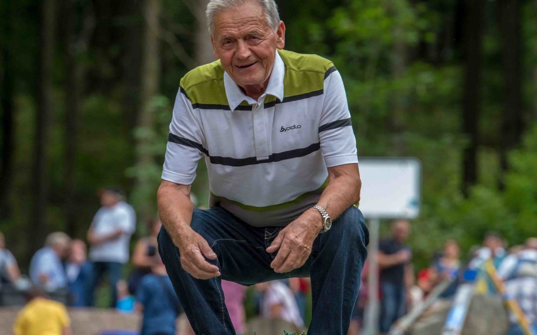 Wir trauern um Harald Pfeffer, er war der erste Skispringer der Welt auf Kunststoff-Matten