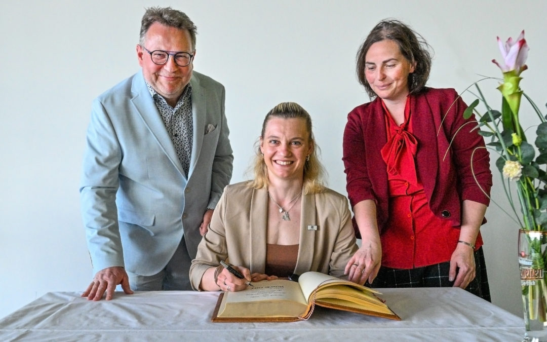 Eintrag ins Goldene Buch der Stadt